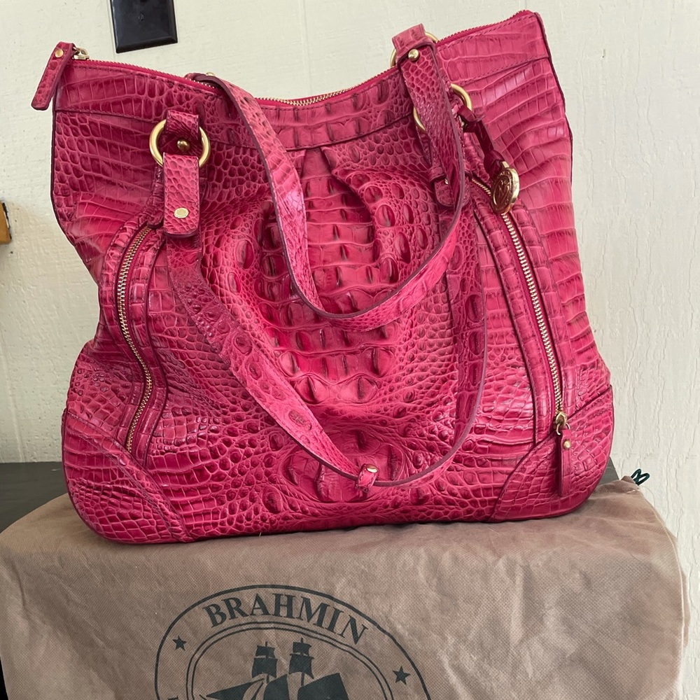 Barley used bag beautiful with both tote bags